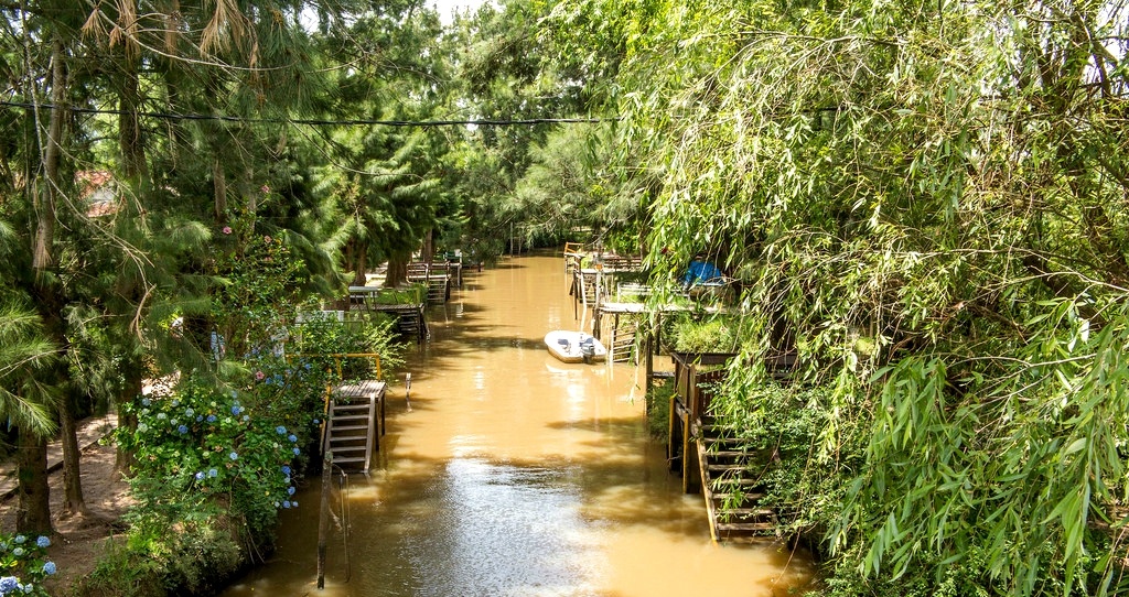 Am Besten entdeckt man das Tigre Delta bei einer langen Kanufahrt. Quelle: Flickr