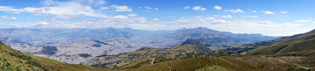 Panorma von Quito. Gesehen vom Pichinca (c) Benno Schmidt