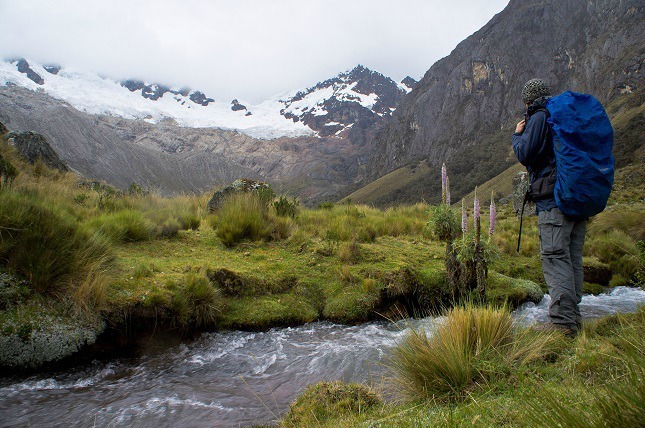 Von Huaraz aus können verschiedene Ausflüge durch die peruanischen Bergwelt unternommen werden. Erfahrene Bergsteiger können sich auch am höchsten (Huascaran) oder am schönsten berg (Alpamayo) versuchen.