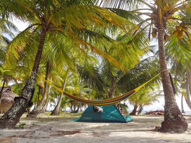 Mein Zelt und Hängematte auf einer Insel in Panama (c) Benno Schmidt, Viventura