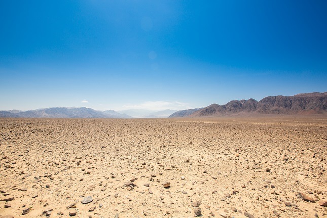 Top 10 Peru Highlights: Die weltberühmten Nazca-Linien mitten in der , felsenreichen Wüstengegend der Pampa Colorada sind Figuren, die in Sand gegraben wurden