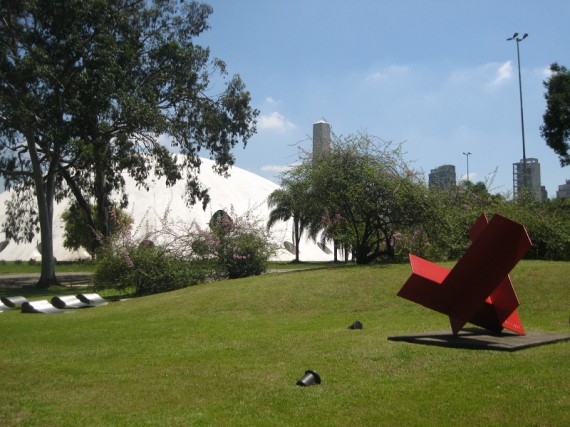 Oscar Niemeyer Gebäude: Parque_Ibapuera