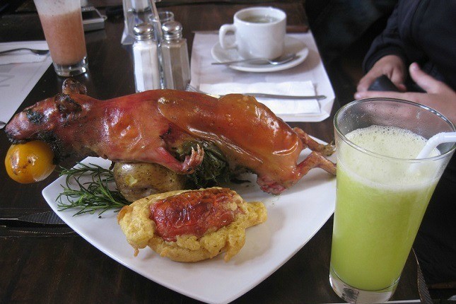 Top 10 Peru Highlights: Traditionelles peruanisches Gericht: "Cuy" (Meerschweinchen).