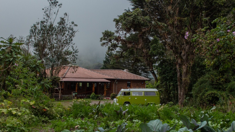 Gemüse- und Krätuergarten und das Gemeinderestaurant von Yunguilla.