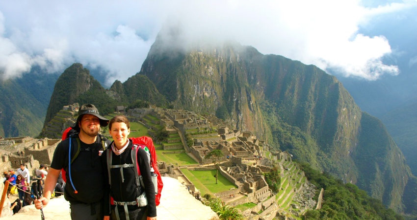 Geschafft! Simon und Steffi vor Machu Picchu.